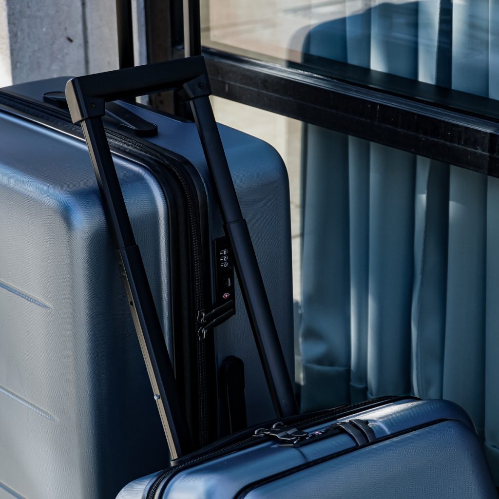 Can You Lock Your Luggage on International Flights? CJ