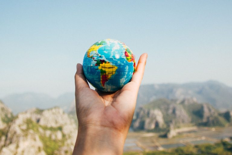 How Early Can You Check Your Bags for a Flight? CJ