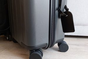 What Information to Write on Luggage Tags (Guide)