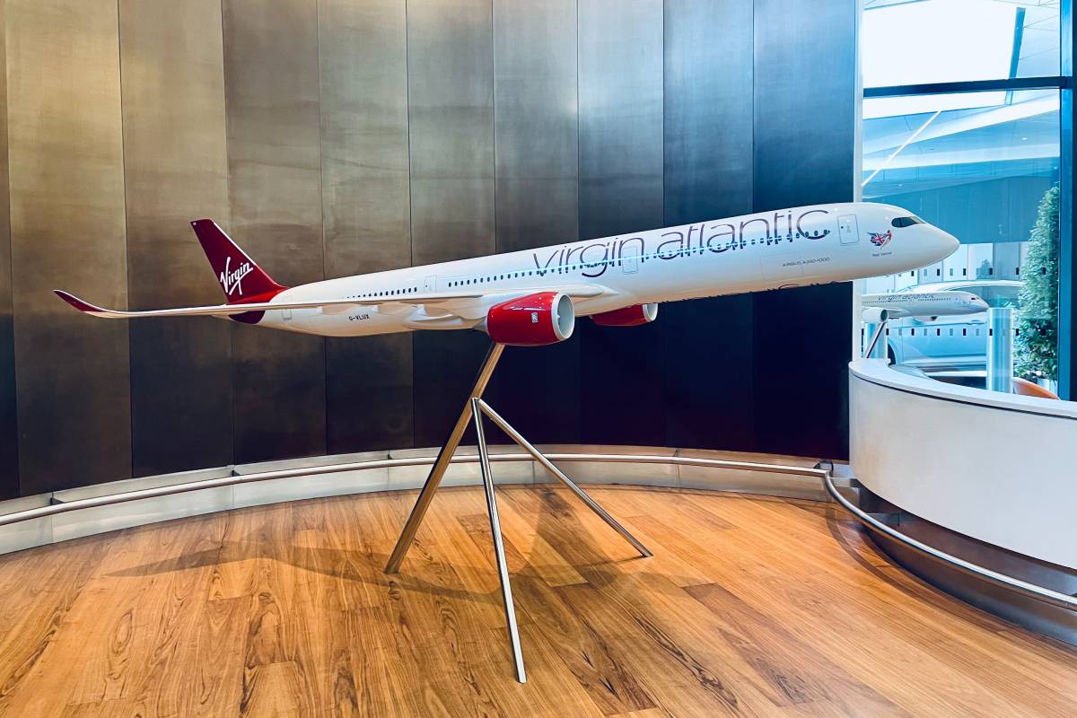 Can You Use Wireless Bluetooth Headphones on Planes? CJ