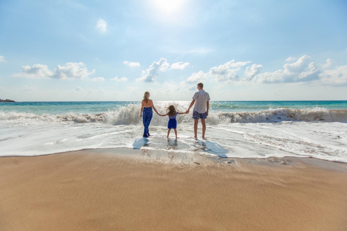 Traveling with Your Kids Makes Them Better in School