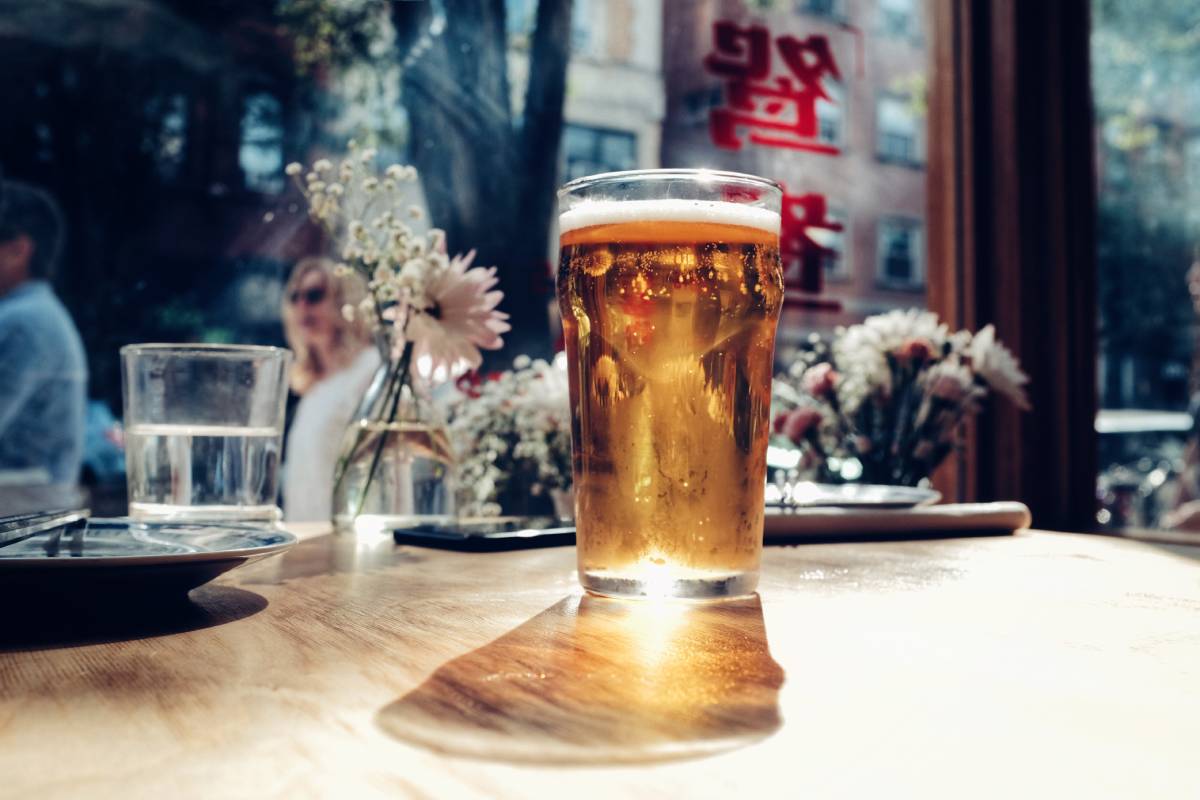 Unraveling Airplane Alcohol Limits: Fly Responsibly