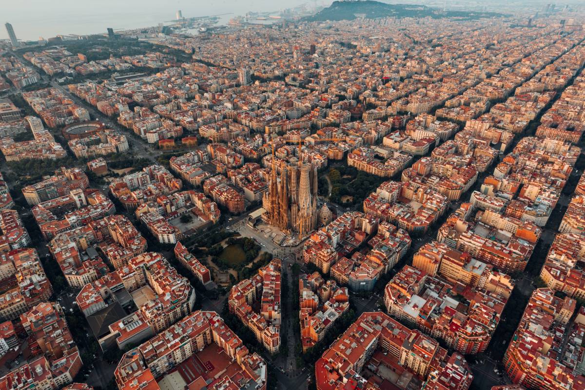 Unveiling the Best Areas Where to Stay in Barcelona for an Unforgettable Experience!
