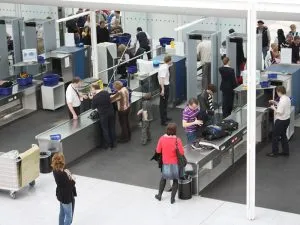 airport security screening lines