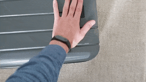 testing the quality of chester luggage polycarbonate frame
