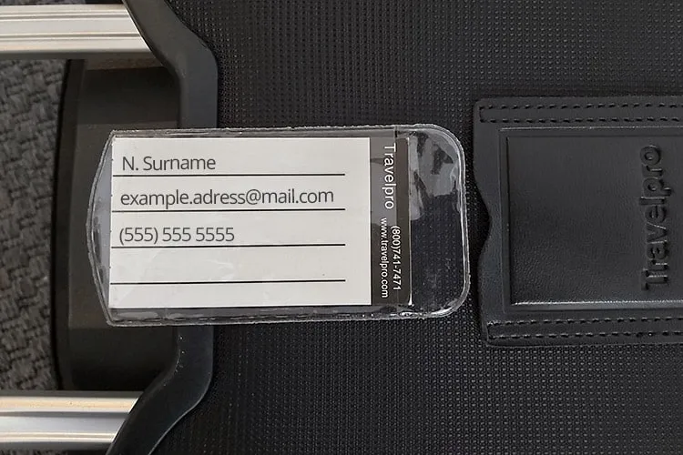 an example of what you should write on luggage tags