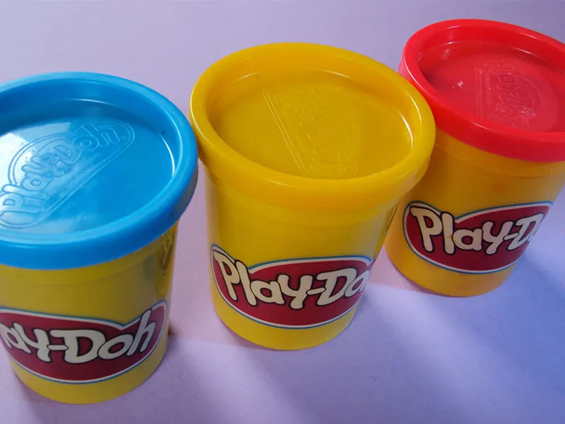 Darf man Schleim (Play-Doh) in Flugzeuge mitnehmen?