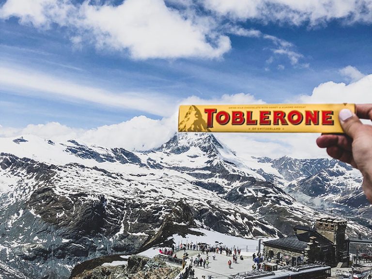 Do I Have to Pick Up/Recheck Luggage on Connecting Flights?